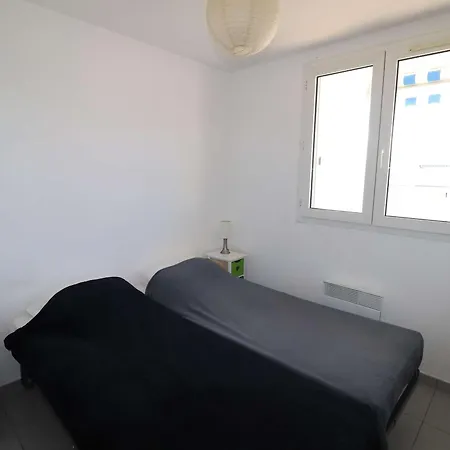 Superbe 3p Avec Grande Terrasse, Piscine, Proche Et Commerces Au Grau-du-roi - Fr-1-307-137