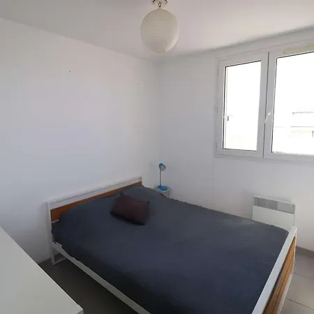 Superbe 3p Avec Grande Terrasse, Piscine, Proche Et Commerces Au Grau-du-roi - Fr-1-307-137 * Le Grau-du-Roi